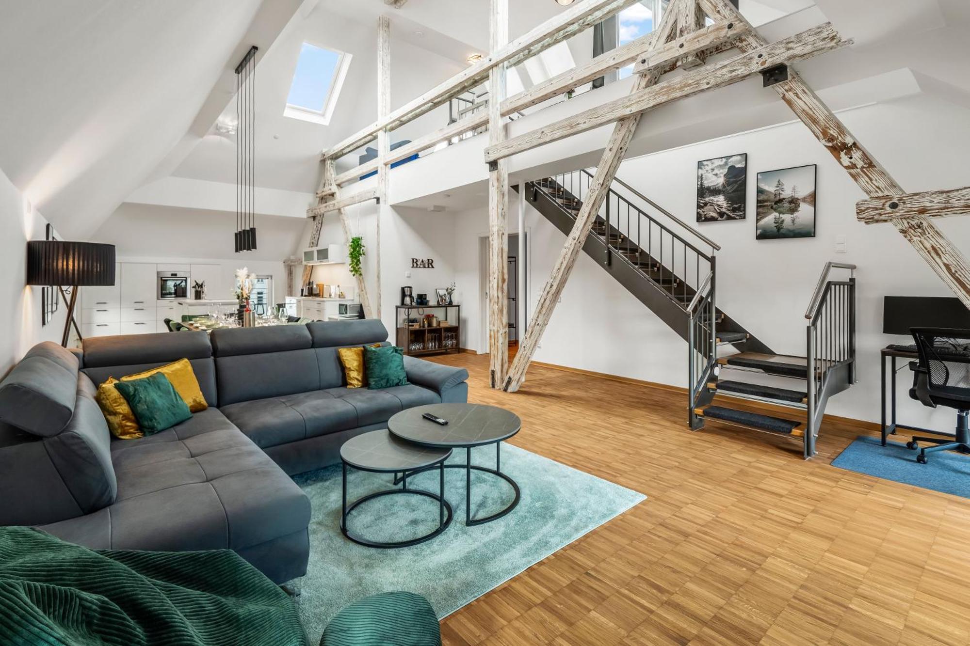 Dnd Design Loft I 170Qm I Parken I Balkon I Workstation I Netflix I Kaffee I Waschmaschine I Trockner I Xbox I Ausblick Appartement Würzburg Buitenkant foto