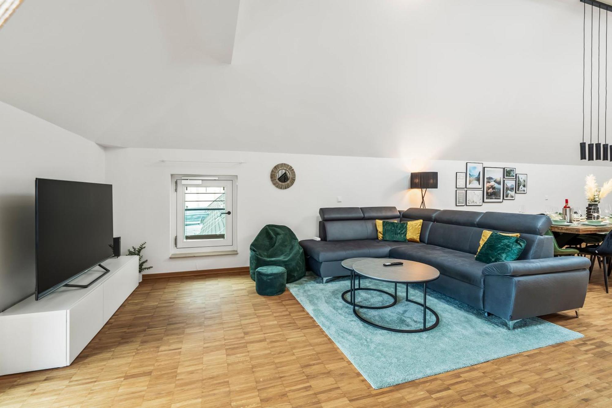 Dnd Design Loft I 170Qm I Parken I Balkon I Workstation I Netflix I Kaffee I Waschmaschine I Trockner I Xbox I Ausblick Appartement Würzburg Buitenkant foto